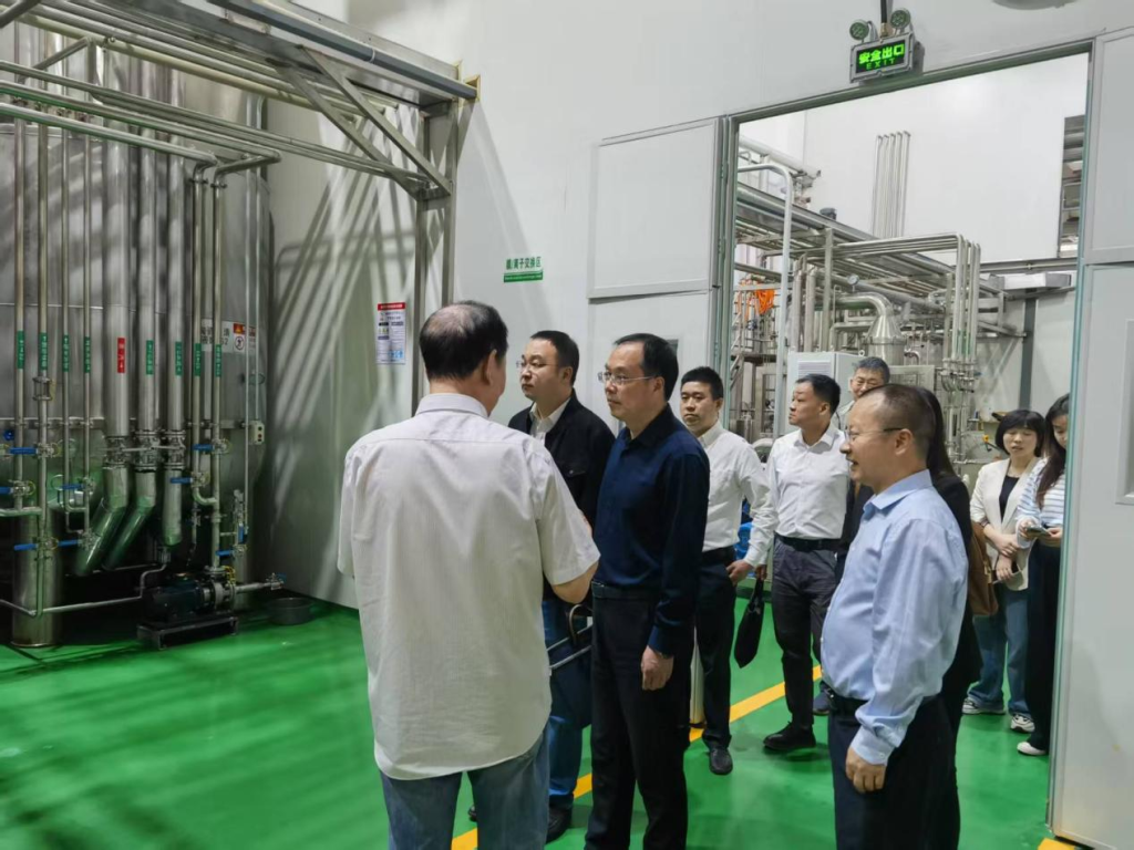 The research team of the Provincial Department of Economy and Information Technology visited our company's "Green Bioconversion and Separation Technology Pilot Platform"